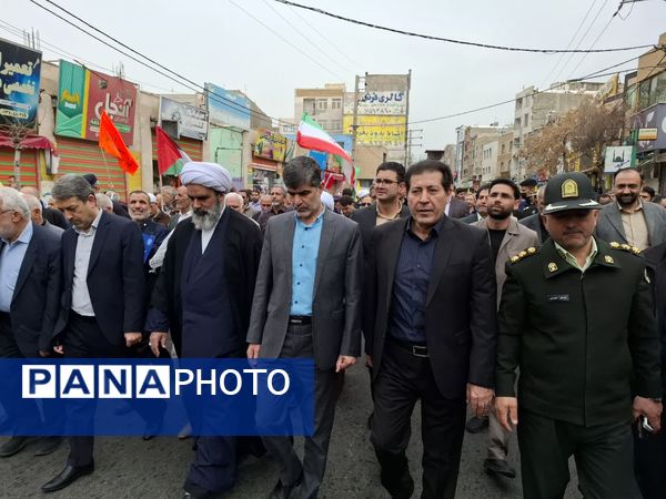 مردم ملارد در حمایت از آرمان‌های فلسطین به خیابان‌ها آمدند 