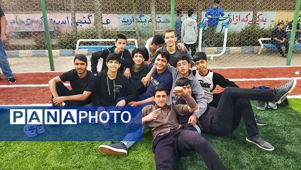 مسابقات طناب کشی شهید پارسا منصور در دبیرستان شاهد ابوذر غفاری 