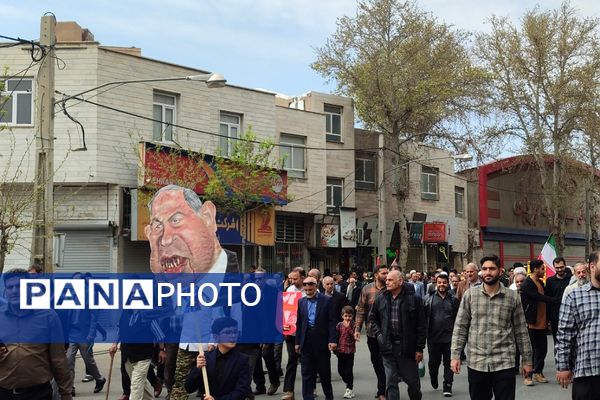 فریاد پیشوا علیه صهیونیسم در روز قدس؛ امضای طومار محکومیت و المان سازی در راهپیمایی روز قدس