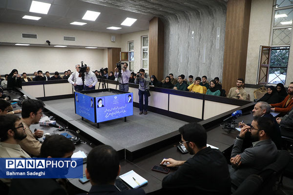 نشست صمیمی وزیر آموزش و پرورش با مدال آوران المپیادهای علمی