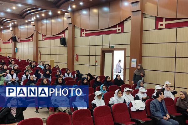 تجلیل از حافظان سلامت و ایمنی در رباط کریم