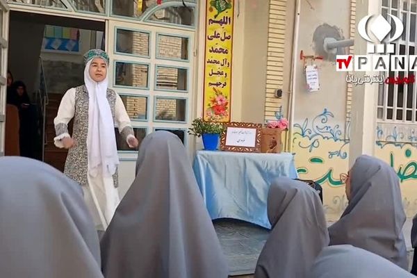 شاهنامه‌خوانی دانش‌آموزخبرنگار پانا در مدرسه نمونه دولتی فدک