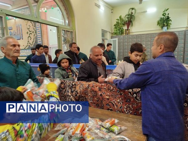 مراسم ولادت حضرت امام حسین (ع) در تکیه حسینی شهرستان کاشمر 