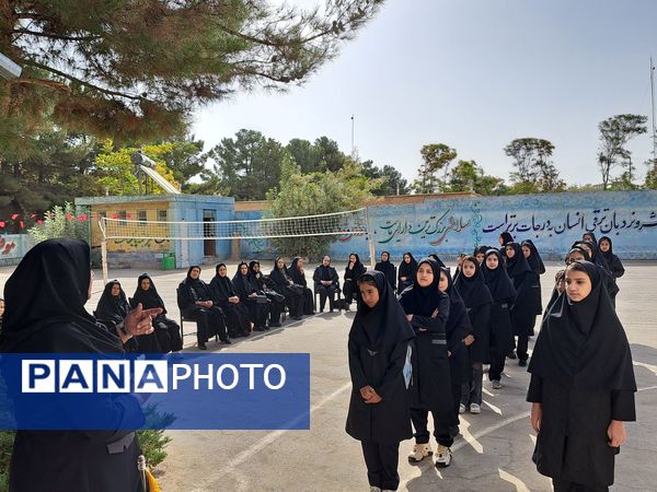 برگزاری جشن جوانه‌ها در آموزشگاه تکتم باخرز