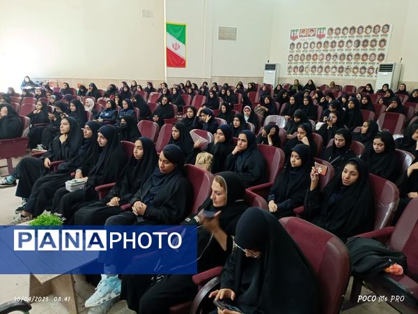 مراسم جشن روز دختر و تجلیل از دختران حافظ قرآن در شهرستان بم