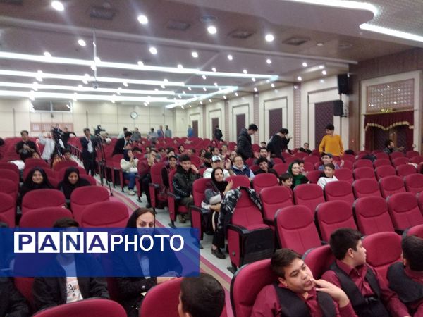 اختتامیه چهل و دومین دوره مسابقات فرهنگی هنری دانش‌آموزان ناحیه 7 مشهد