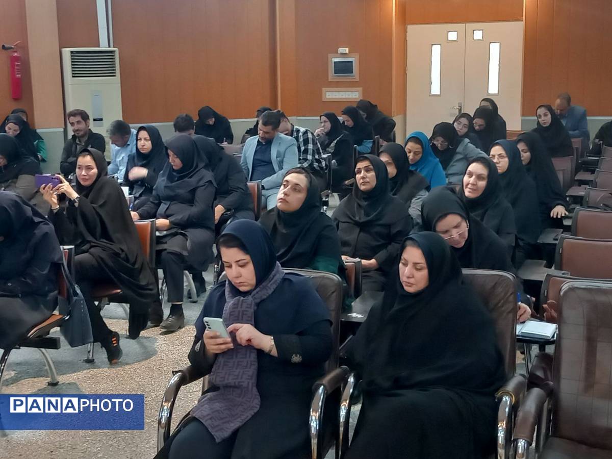 همایش هفته بهداشت روان مشاوران مدارس ناحیه ۶ مشهد