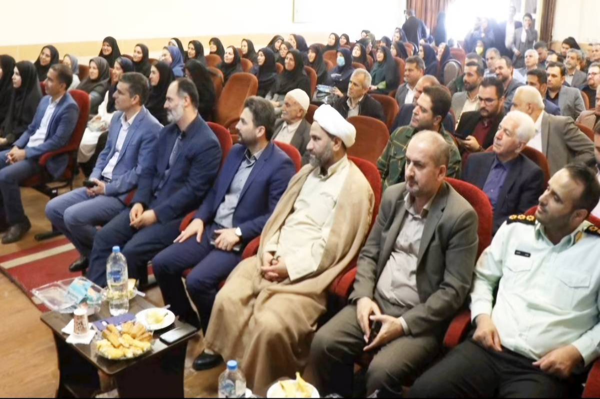 ستارگان آموزش وپرورش منطقه؛ مراسم تقدیر از منتخبین حوزه تعلیم و تربیت