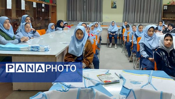 افتتاحیه سفیران سلامت در دبستان دخترانه فرهنگیان ۲