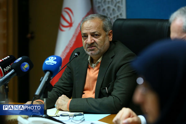 نشست صمیمانه وزیر آموزش و پرورش با مدیران مدارس