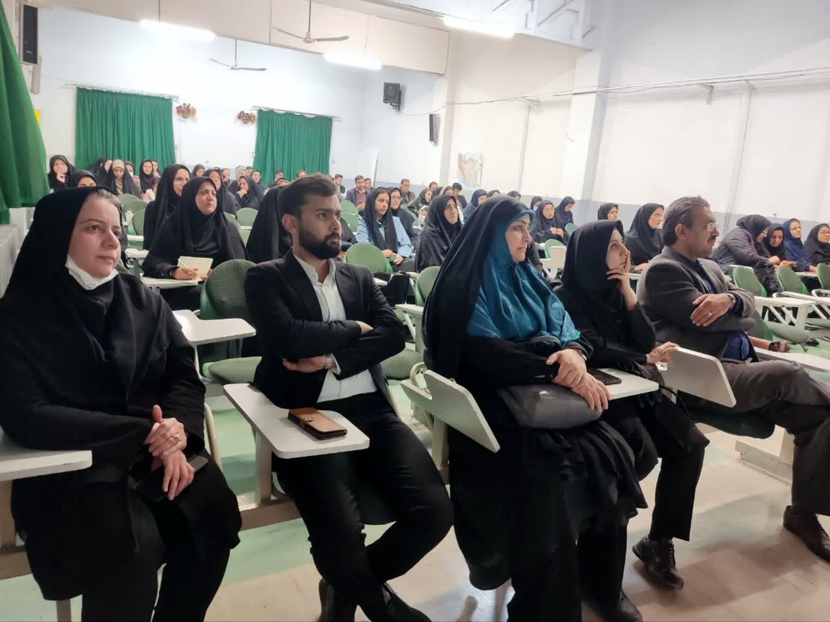 برگزاری کارگاه توجیهی جشنواره جوان خوارزمی در یزد