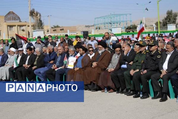 حضور پرشور دانش‌آموزان گچساران در راهپیمایی ۲۲ بهمن