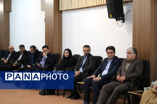 دیدار مدیران اجرایی مازندران با نماینده ولی‌ فقیه