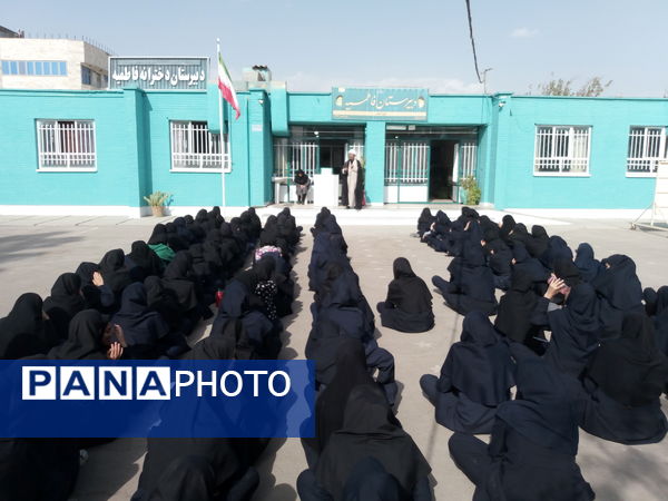 برگزاری گفتمان مهدوی در دبیرستان فاطمیه