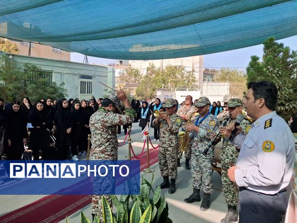 زنگ نیک اندیشی با هدف ترویج فرهنگ و مشارکت خیرین مدرسه ساز در هنرستان دکتر هادوی