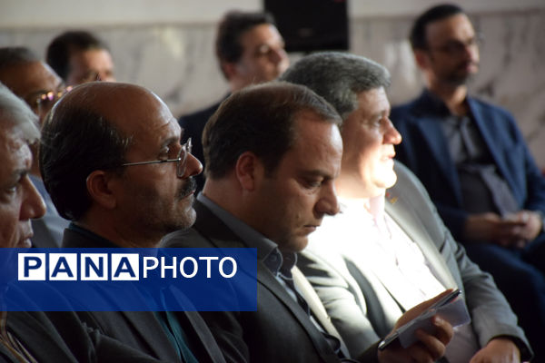 نشست مشترک مسئولان تربت‌حیدریه با شهروندان شهرک ولیعصر
