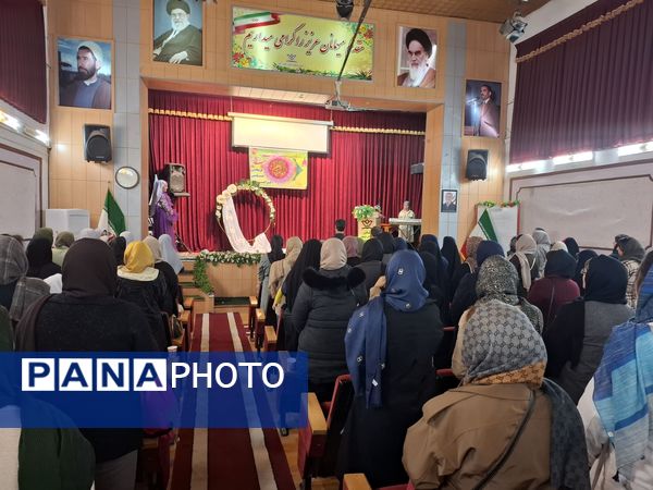 گرامیداشت روز مادر مدرسه دخترانه ۱۷ شهریور 