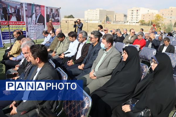 تداوم نهضت مدرسه‌سازی در کهریزک، خشت‌گذاری مدرسه ۱۵ کلاسه در مسکن مهر