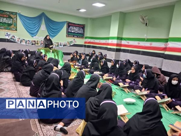 برگزاری محفل انس با قرآن کریم در مدرسه حضرت خدیجه کبری (س) جم