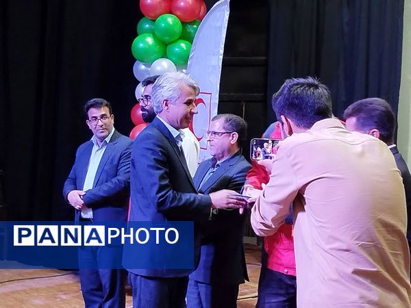 مراسم پرشکوه تجلیل از امدادگران هلال احمر شهرستان کاشمر 