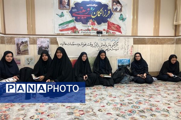 حضور پرشور دانش‌آموزان مناطق ۲۱ گانه شهرستان‌های استان تهران در بیست و نهمین کنگره قرآنی مدارس سمپاد 