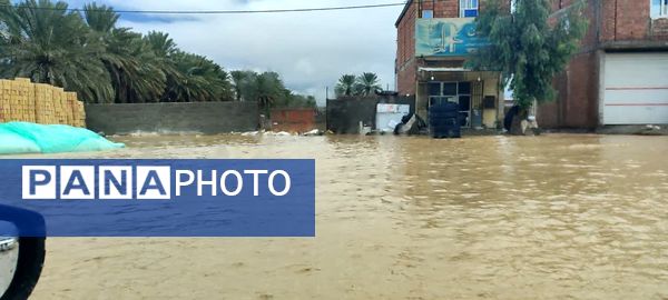 وقوع سیل به علت بارش شدید باران در فاریاب کرمان