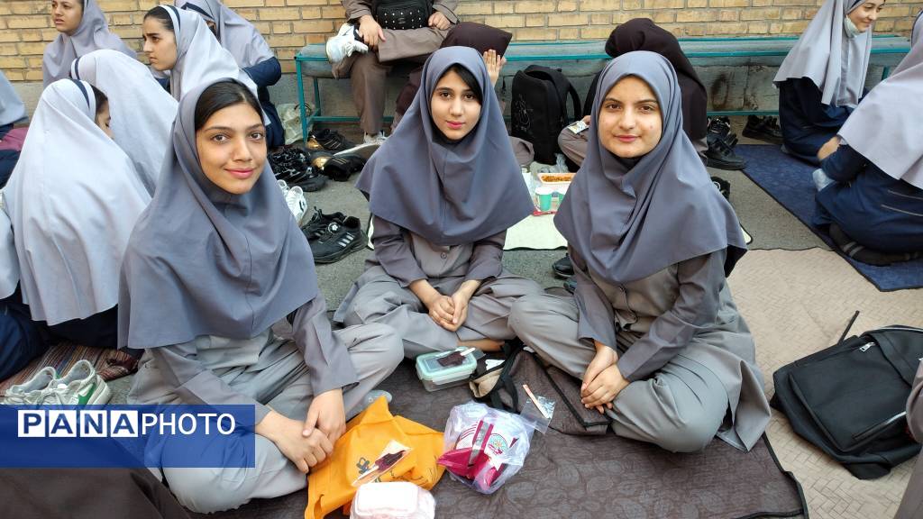 صبحانه سالم دانشآموزی در صبح اردیبهشتی