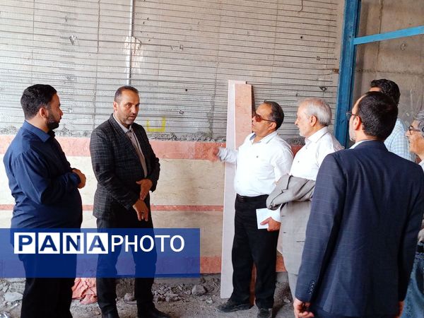 بازدید مشاور وزیر آموزش و پرورش از مدارس آسیب‌دیده کاشمر