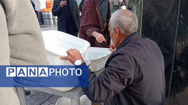 پذیرایی از زائران علی ابن موسی الرضا (ع)