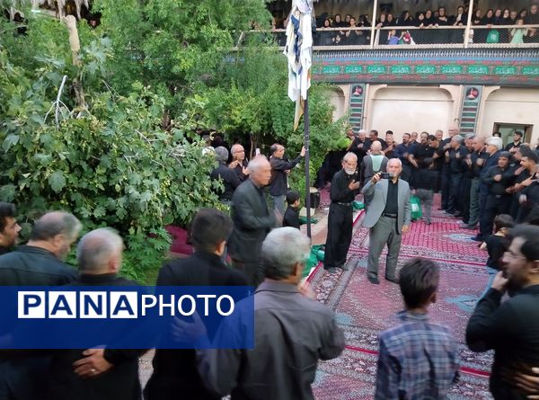 اقامه عزای سنتی در حسینیه گود بیرجند با قدمت ۱۰۰ ساله