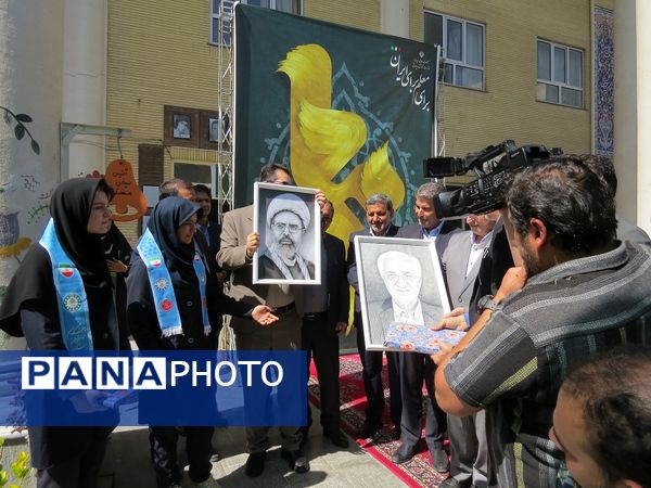 نواختن زنگ سپاس معلم در هنرستان محمودیه بجنورد