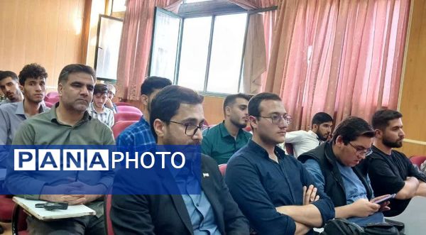 نشست علمی تحلیلی سالگرد عملیات طوفان الاقصی در دانشگاه آزاد کرج