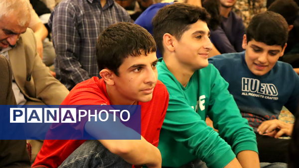 نماز جمعه سیاسی دشمن شکن بندپی شرقی با حضور نوجوانان و جوانان بسیجی