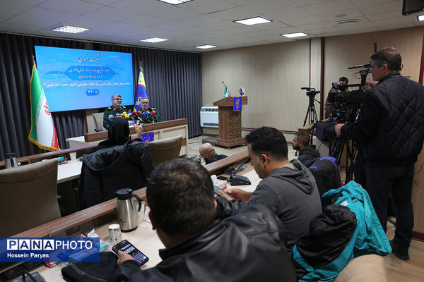 نشست خبری سردار سرتیپ دوم پاسدار هادی ملانوری، فرمانده سپاه حفاظت هواپیمایی