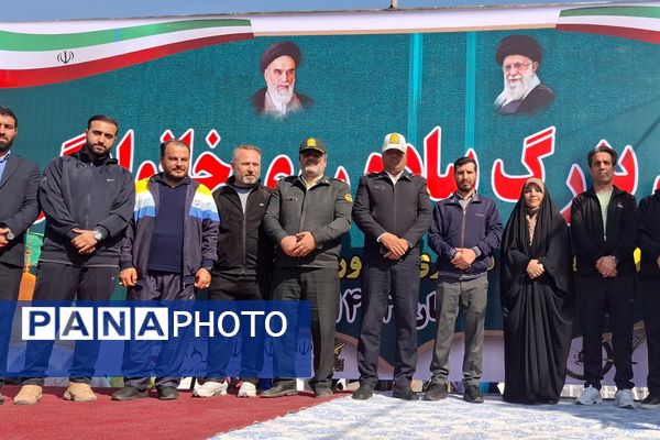  همایش بزرگ پیاده روی خانوادگی در نسیم‌شهر 