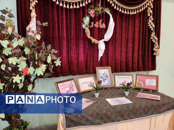 همایش گفتمان سازی الگوی سوم زن مسلمان و کنشگری جمعیت در تبریز