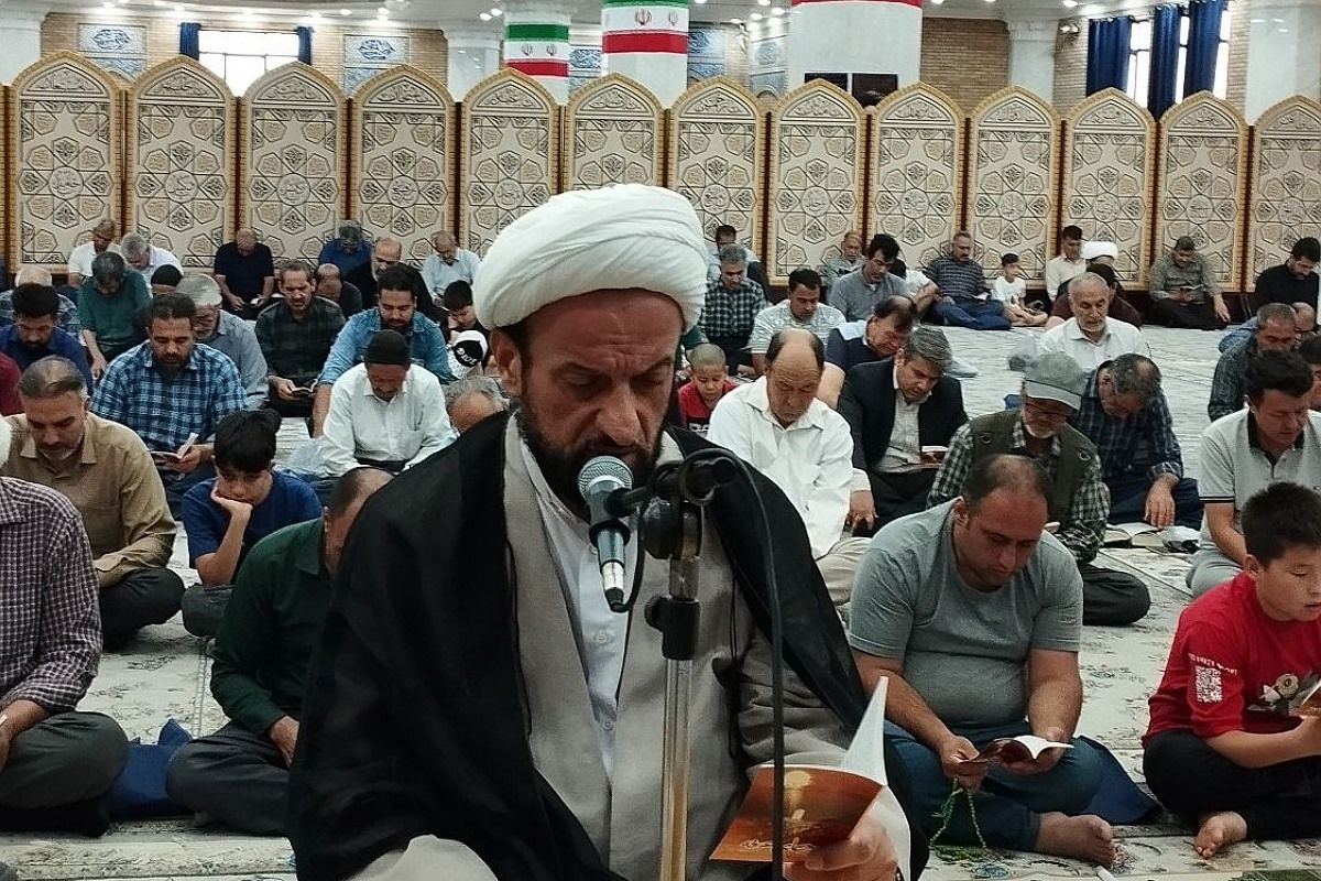 برگزاری مراسم پرفیض دعای عرفه در مصلی باقرشهر 