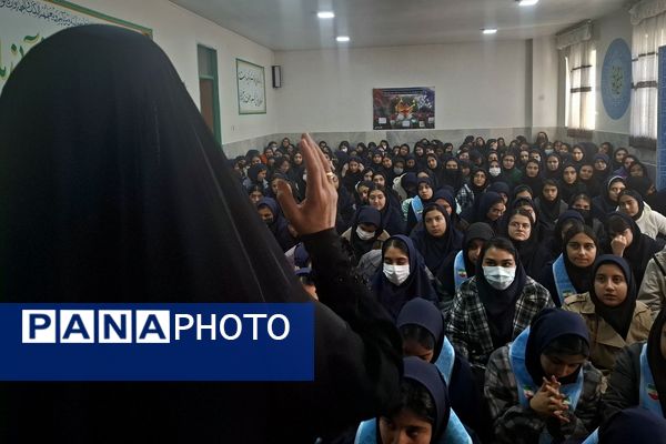 حدیث کساء دل‌های دانش‌آموزان عشقی‌فرد را به مادر ایمان گره زد