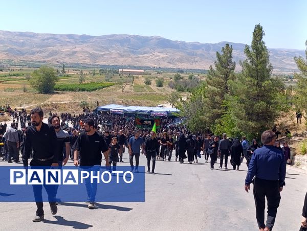 عاشورای حسینی در آشخانه و ۷۲ دیگ غذای نذری