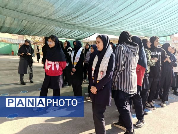 انتخابات شورای دانش آموزی‌ در دبیرستان‌ یغمای‌ نیشابوری(وکیلی 3)