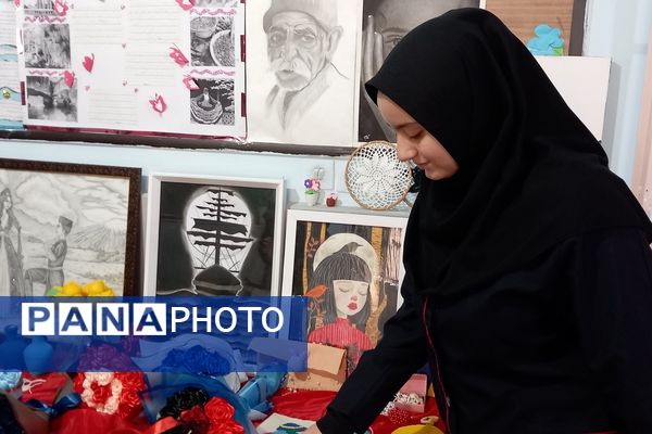 نمایشگاه هنری «هفته ماها» روایت تصویر از پیوندهای نادیدنی