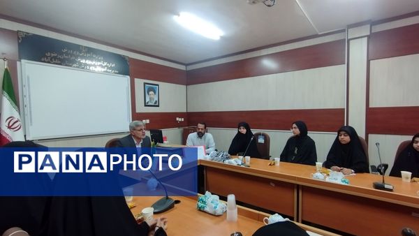 جلسه ویژه دانش آموزان بسیجی شهرستان خلیل‌آباد 