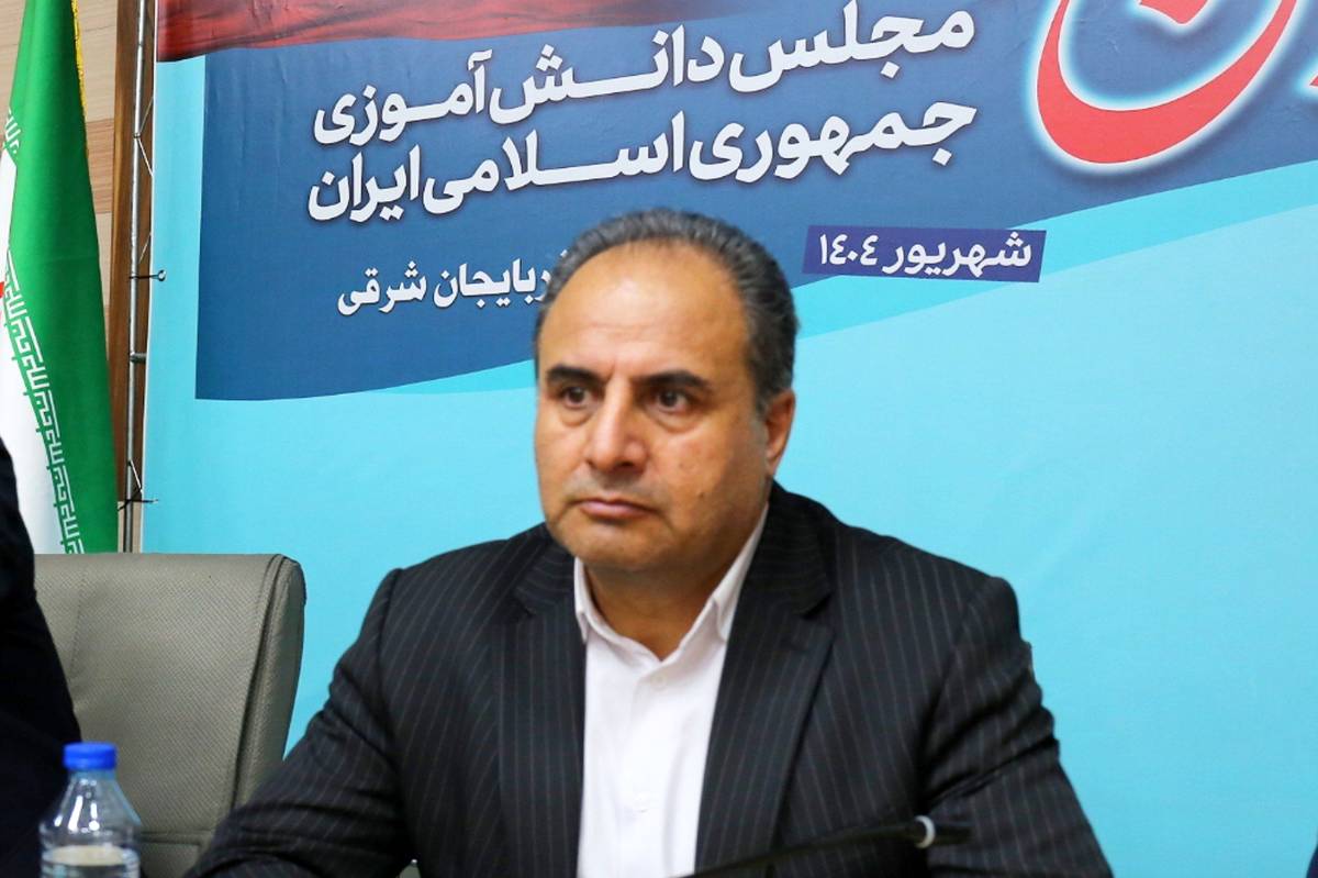 گوش شنوای نمایندگان دانشآموزی هستیم