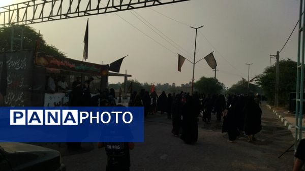 جاماندگان اربعین در مسیر شاه قطب‌الدین حیدر شهرستان رودان