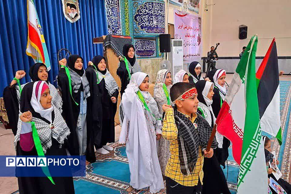 اجتماع بزرگ جوانان نقش آفرین و گام دوم انقلاب بهمناسبت گرامیداشت هفته دفاع مقدس