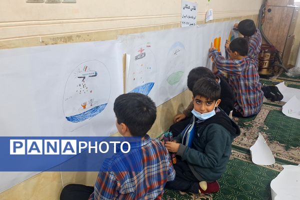 برپایی نقاشی همگانی در هفته ماها در آموزشگاه معارف۶ ناحیه ۳شیراز 