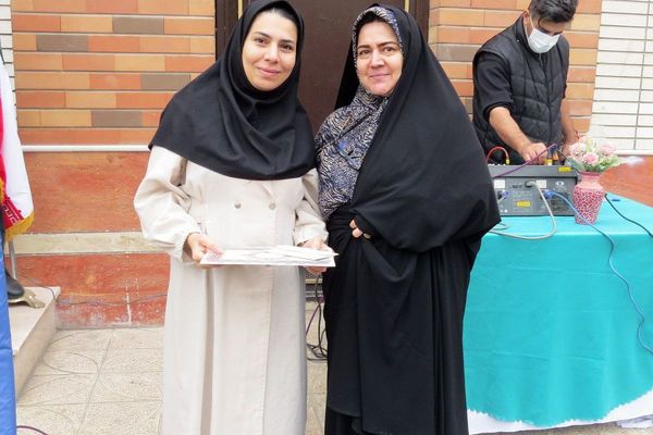 مراسم هفته پژوهش در دبیرستان بانو عفت آهنگری شهرری