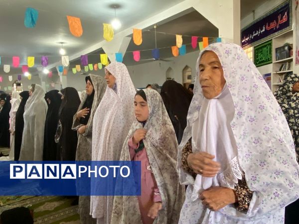 حضور جمعی از فرهنگیان مانه و سملقان در نماز عبادی سیاسی جمعه