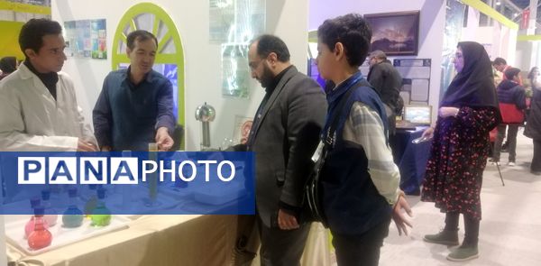 حضور غرفه آموزش و پرورش ناحیه 7 در نمایشگاه پژوهشی و فناوری خراسان رضوی