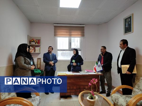 اداره یک روز مدرسه(طرح ایما) توسط دانش‌آموزان دبیرستان فرزانگان استعداد درخشان ملارد